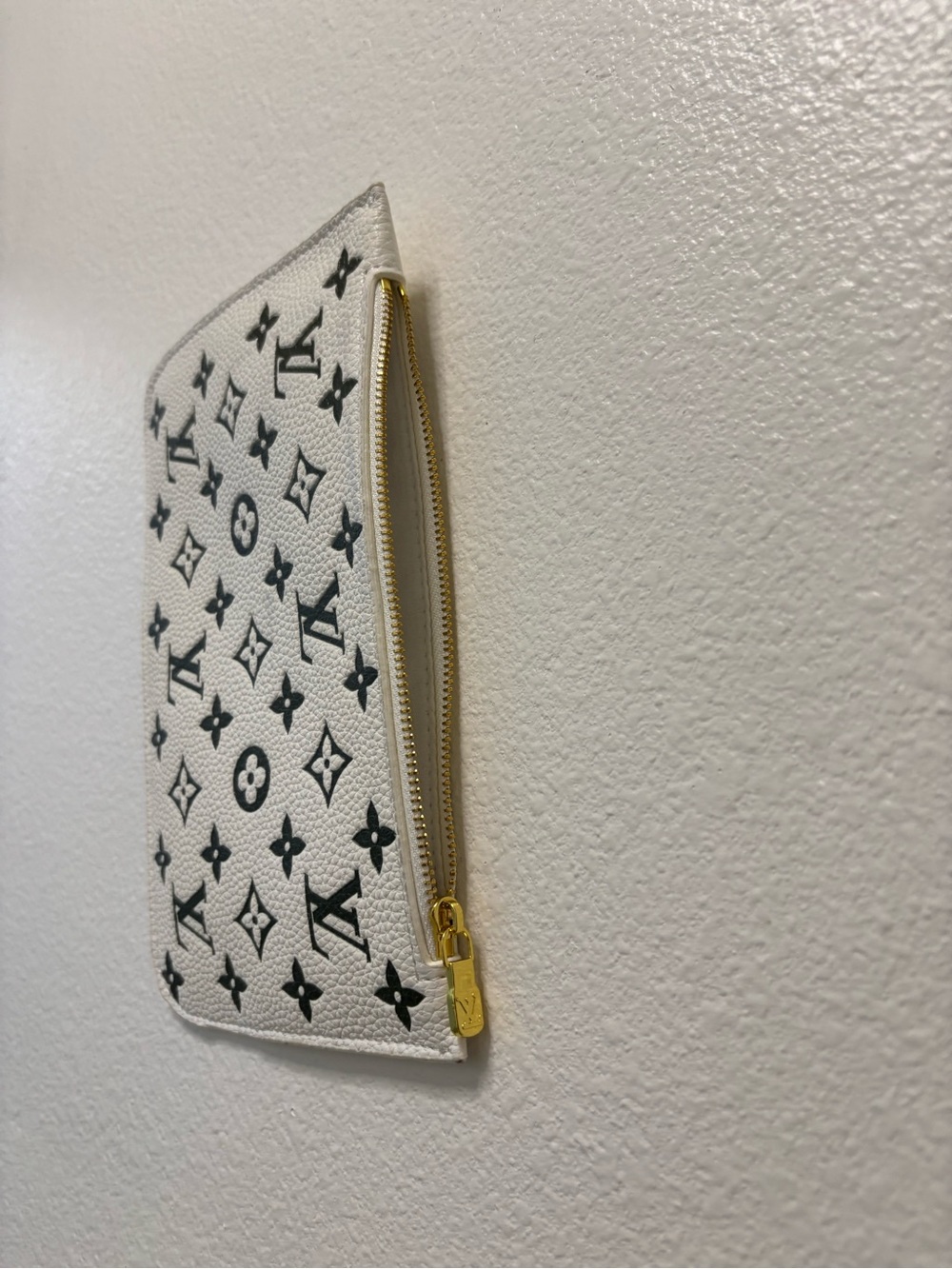Louis Vuitton White and Black Monogram Zip Pouch with Gold Hardware